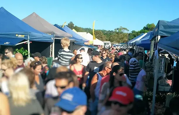 Crowds at The Beaches Market, Warriewood